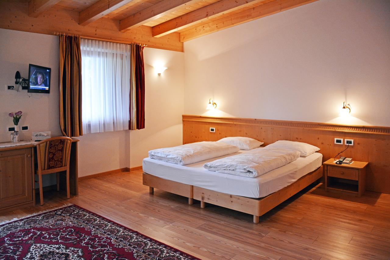 Hotel Resa Blancia San Vigilio Di Marebbe Esterno foto