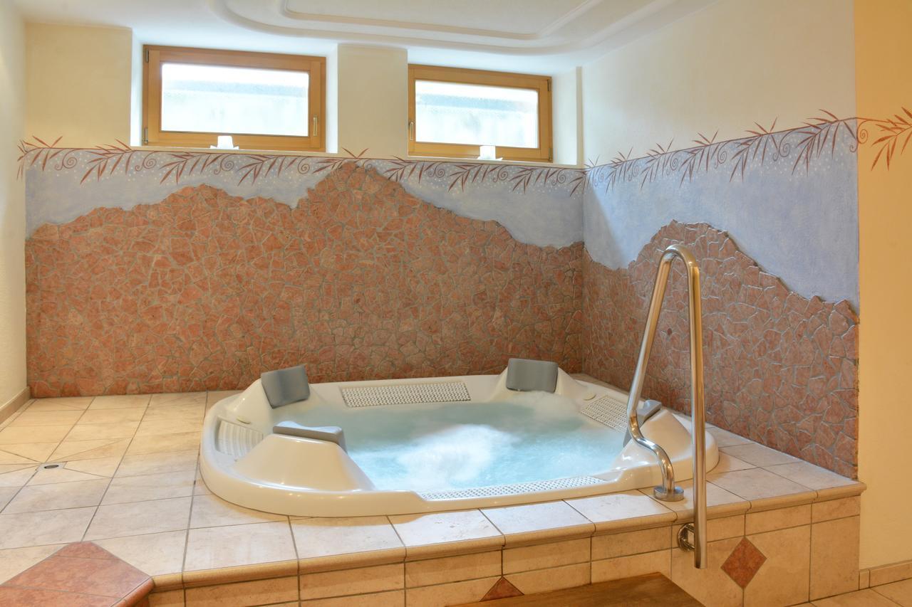 Hotel Resa Blancia San Vigilio Di Marebbe Esterno foto